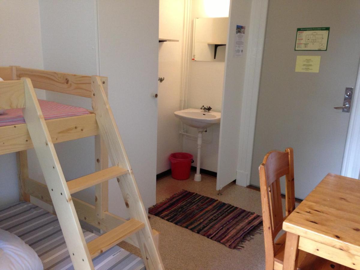 Ronneby Brunnspark Vandrarhem Och B&B חדר תמונה