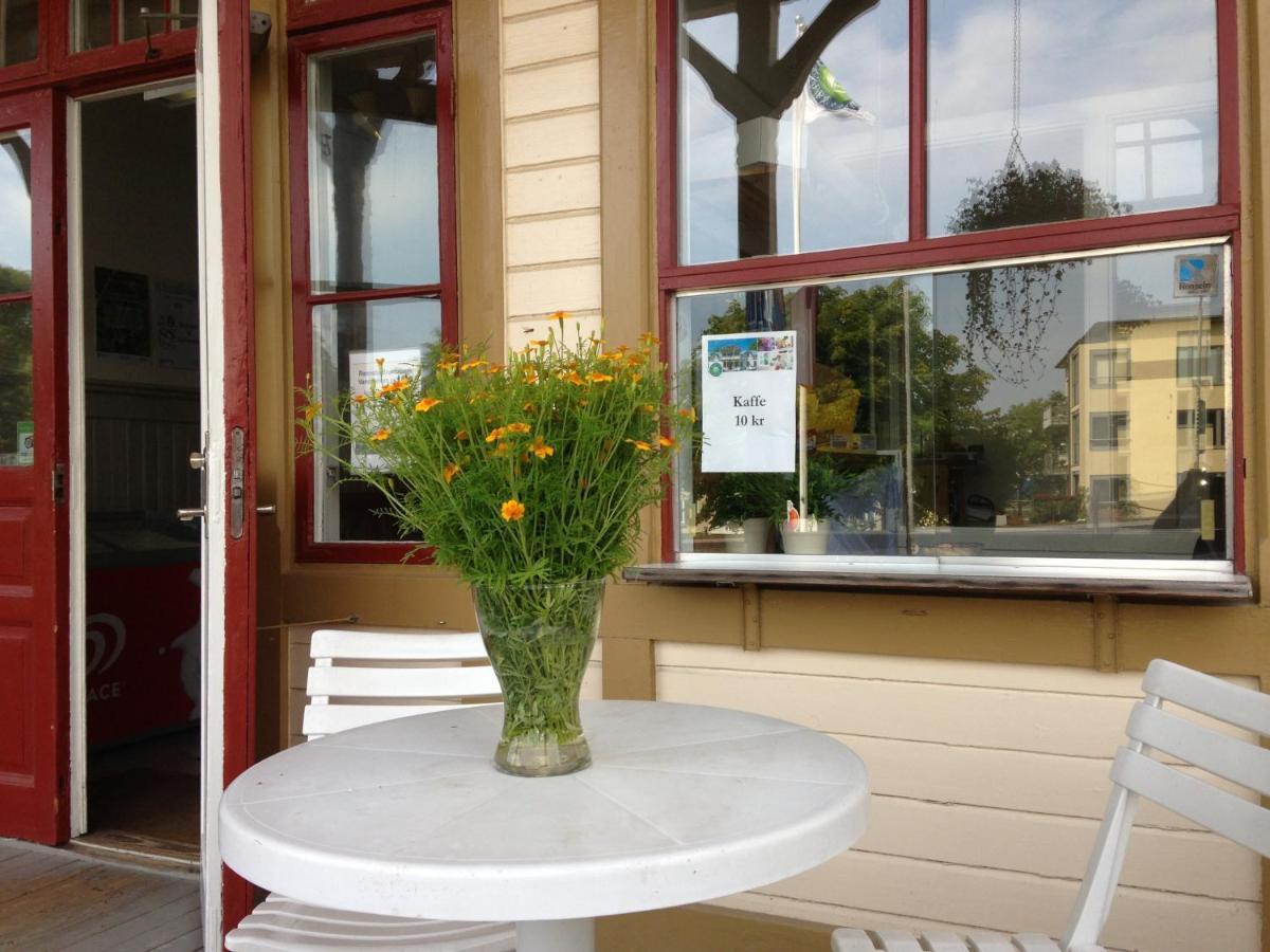 Ronneby Brunnspark Vandrarhem Och B&B מראה חיצוני תמונה